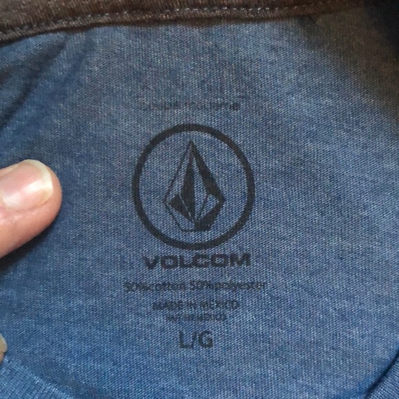Boys Volcom Blue T-Shirt Bundle and save! - Picture 2 of 3